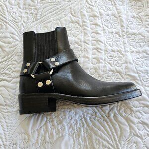 ONE BOOT, RIGHT FOOT, Re/Done Short Cavalry Boot Black Leather, Italy, Size 37